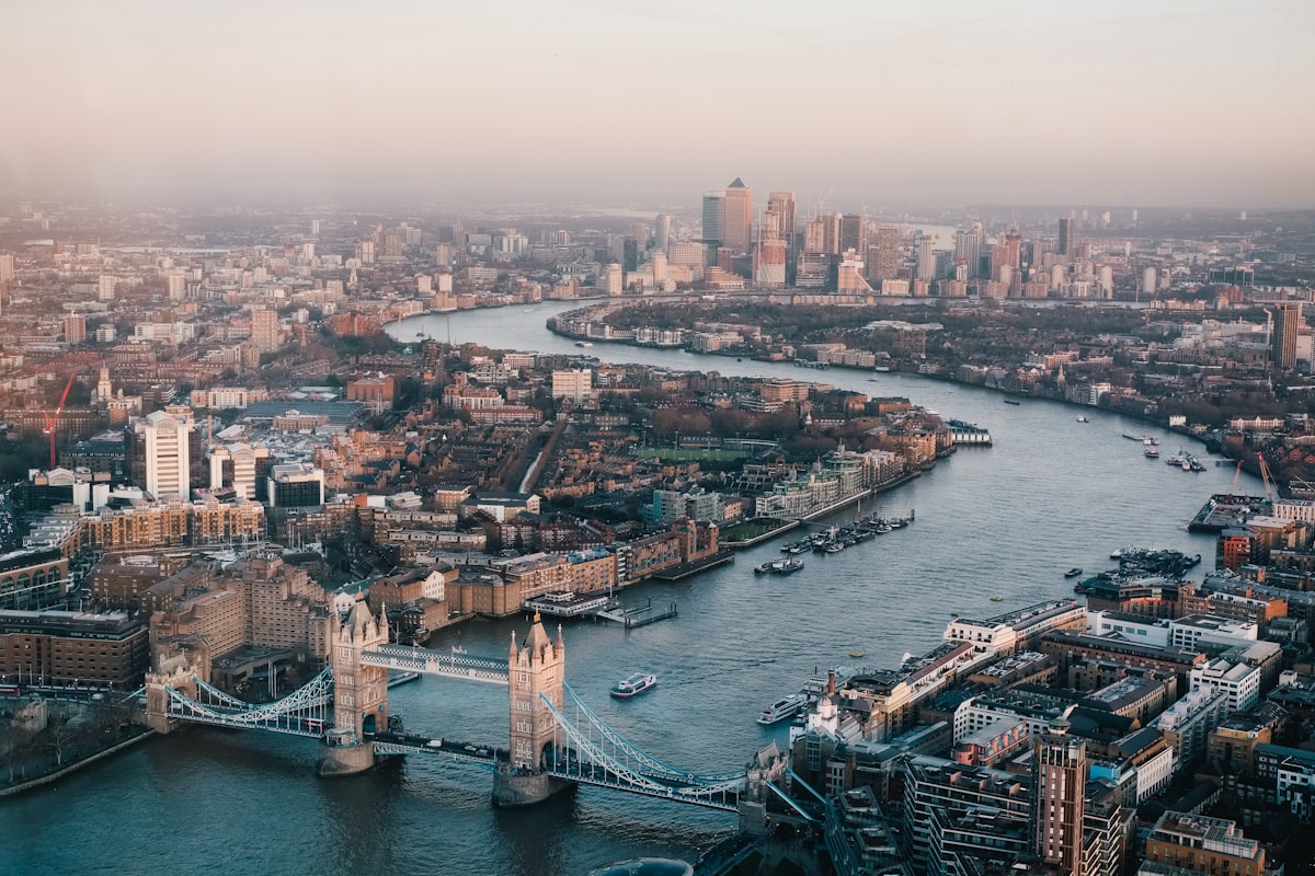 Cidade europeia e passeio a pé